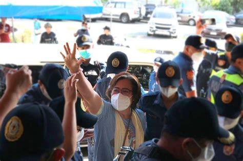 Muntinlupa court acquits De Lima from narcotics case .